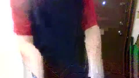 Snapshot of sexy_white_daddy chatting on 04-28-26, 01:04 Daddy online show from 04-28-26, 01:04