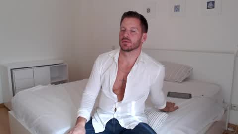 Snapshot of sexyandmarried chatting on 12-02-24, 11:01 sexyandmarried online show from 12-02-24, 11:01