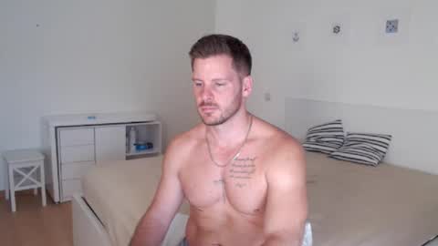 Snapshot of sexyandmarried chatting on 01-31-25, 12:07 sexyandmarried online show from 01-31-25, 12:07