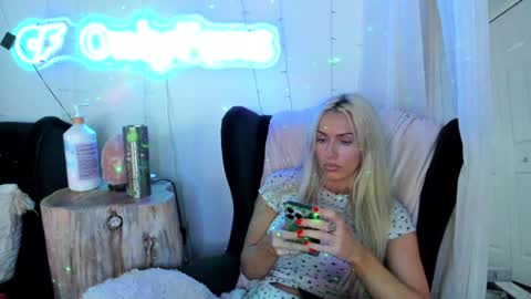 Ashley Teal online show from 02-08-25, 02:15