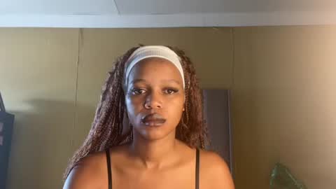 sexyasszeeee online show from 10-11-25, 08:24