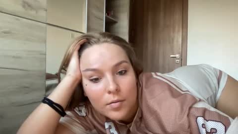 Snapshot of sexyayo666 chatting on 10-03-25, 04:04 ALAYA online show from 10-03-25, 04:04