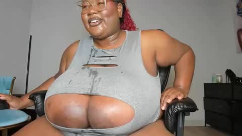 sexyblackhugetits online show from 01-05-26, 09:18