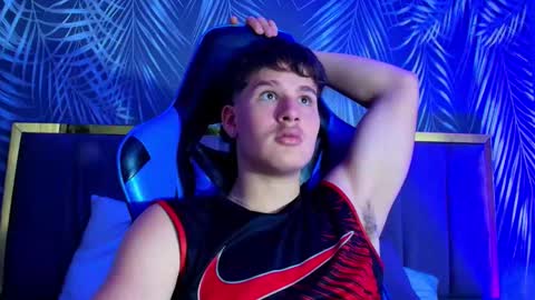 Snapshot of sexyboy_vc chatting on 09-12-25, 12:49 owen sky online show from 09-12-25, 12:49