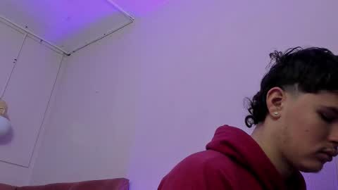 Snapshot of sexyboy_vc chatting on 09-19-25, 11:55 owen sky online show from 09-19-25, 11:55