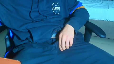 owen sky online show from 09-29-25, 01:05