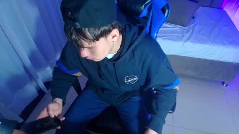 owen sky online show from 10-15-25, 01:22