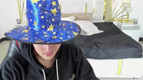 owen sky online show from 10-31-25, 01:34