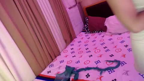 Snapshot of sexybriannabonita chatting on 09-19-25, 09:54 sunshine online show from 09-19-25, 09:54