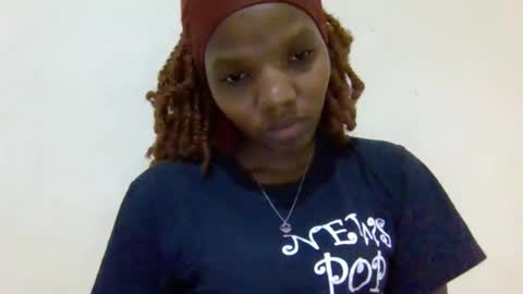 Snapshot of sexybrown14 chatting on 10-24-25, 04:58 Essy online show from 10-24-25, 04:58