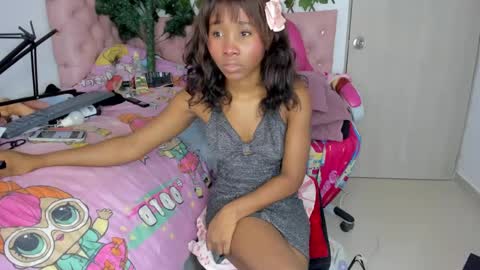 Snapshot of sexybrunnetem chatting on 12-19-24, 09:07 sofia online show from 12-19-24, 09:07