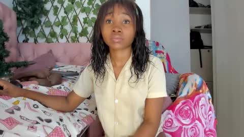 Snapshot of sexybrunnetem chatting on 12-21-24, 12:06 sofia online show from 12-21-24, 12:06