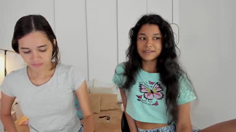 Snapshot of sexychanell_18 chatting on 12-06-24, 12:49 chanell and yina online show from 12-06-24, 12:49