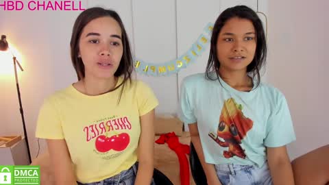 Snapshot of sexychanell_18 chatting on 12-29-24, 03:57 chanell and yina online show from 12-29-24, 03:57