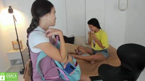 Snapshot of sexychanell_18 chatting on 01-24-25, 12:41 chanell and yina online show from 01-24-25, 12:41