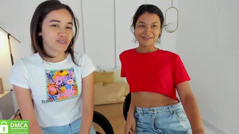 Snapshot of sexychanell_18 chatting on 02-04-25, 12:33 chanell and yina online show from 02-04-25, 12:33