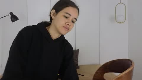 chanell and yina online show from 01-15-26, 01:16