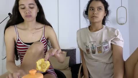 chanell and yina online show from 05-08-26, 01:38
