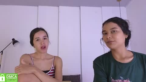 chanell and yina online show from 06-12-26, 01:43