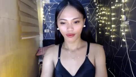 Snapshot of sexycheng chatting on 11-03-25, 06:25 Miss Cheng online show from 11-03-25, 06:25