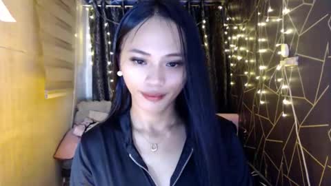 Snapshot of sexycheng chatting on 11-04-25, 08:24 Miss Cheng online show from 11-04-25, 08:24