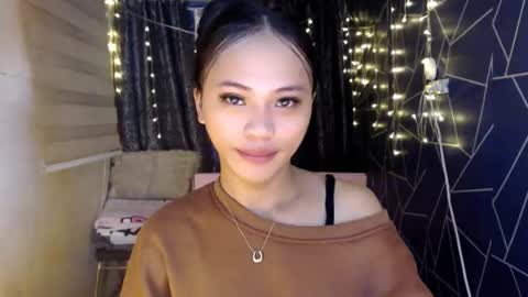 Miss Cheng online show from 11-24-25, 07:30