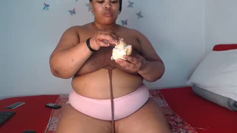 Snapshot of sexychill2000 chatting on 09-15-25, 08:09 SEXYCHILL online show from 09-15-25, 08:09