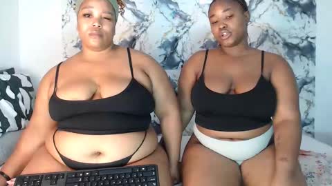 Snapshot of sexychill2000 chatting on 03-28-26, 11:15 SEXYCHILL online show from 03-28-26, 11:15