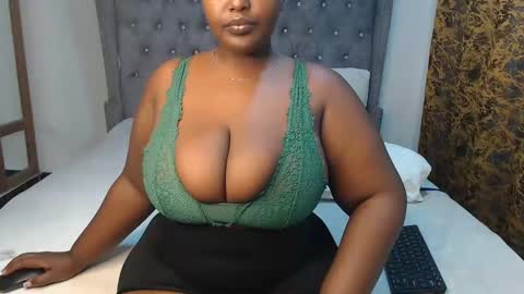 Snapshot of sexychocco_ chatting on 01-24-25, 10:53 sexychocco online show from 01-24-25, 10:53