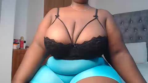 Snapshot of sexychocco_ chatting on 01-27-25, 11:22 sexychocco online show from 01-27-25, 11:22