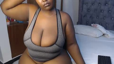 Snapshot of sexychocco_ chatting on 01-28-25, 03:04 sexychocco online show from 01-28-25, 03:04