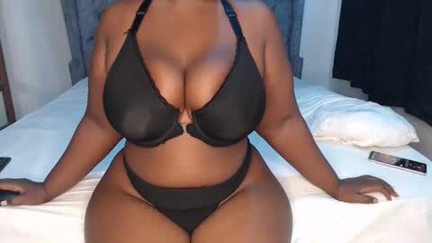 Snapshot of sexychocco_ chatting on 09-21-25, 10:17 sexychocco online show from 09-21-25, 10:17