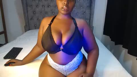 Snapshot of sexychocco_ chatting on 10-21-25, 04:24 sexychocco online show from 10-21-25, 04:24