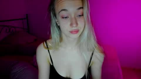 Snapshot of sexycocobutt chatting on 01-23-25, 09:18 Sophia online show from 01-23-25, 09:18