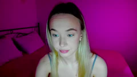 Snapshot of sexycocobutt chatting on 03-01-25, 11:50 Sophia online show from 03-01-25, 11:50