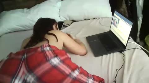 Sexycoochie online show from 11-17-25, 06:35