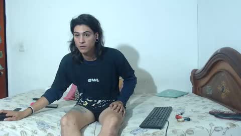 Snapshot of sexydarkhunter2 chatting on 01-23-25, 02:23 Mike online show from 01-23-25, 02:23