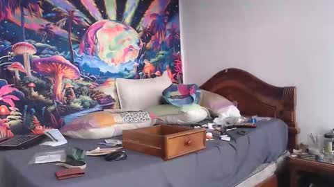 Snapshot of sexydarkhunter2 chatting on 02-07-26, 07:06 Mike online show from 02-07-26, 07:06