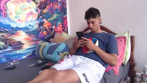 Snapshot of sexydarkhunter2 chatting on 02-18-26, 06:59 Mike online show from 02-18-26, 06:59