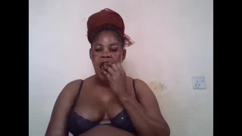 Snapshot of sexydove2 chatting on 01-15-25, 07:15 EMILY online show from 01-15-25, 07:15