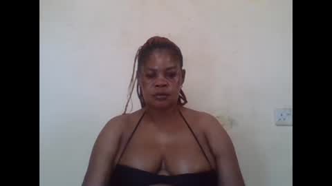 Snapshot of sexydove2 chatting on 01-18-25, 07:07 EMILY online show from 01-18-25, 07:07