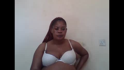 Snapshot of sexydove2 chatting on 01-19-25, 12:50 EMILY online show from 01-19-25, 12:50