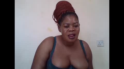 Snapshot of sexydove2 chatting on 01-20-25, 07:15 EMILY online show from 01-20-25, 07:15