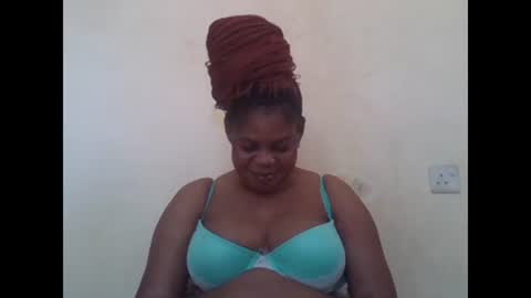 Snapshot of sexydove2 chatting on 01-23-25, 12:52 EMILY online show from 01-23-25, 12:52