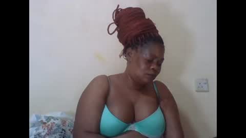 Snapshot of sexydove2 chatting on 01-23-25, 07:07 EMILY online show from 01-23-25, 07:07