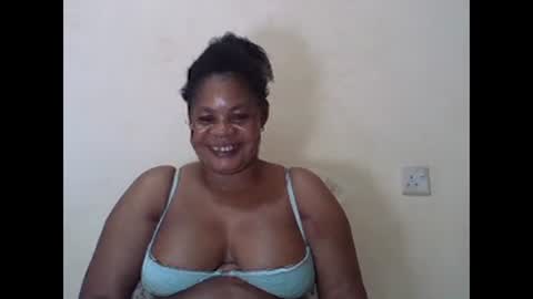 Snapshot of sexydove2 chatting on 01-27-25, 07:03 EMILY online show from 01-27-25, 07:03