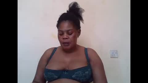 Snapshot of sexydove2 chatting on 01-29-25, 12:45 EMILY online show from 01-29-25, 12:45