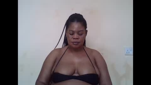 Snapshot of sexydove2 chatting on 02-19-25, 06:44 EMILY online show from 02-19-25, 06:44
