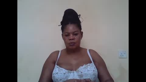 Snapshot of sexydove2 chatting on 02-22-25, 06:39 EMILY online show from 02-22-25, 06:39