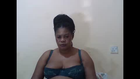 Snapshot of sexydove2 chatting on 02-24-25, 07:09 EMILY online show from 02-24-25, 07:09